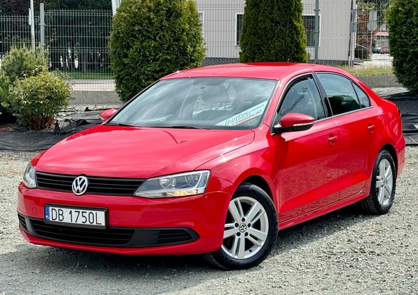 Volkswagen Jetta cena 24900 przebieg: 185000, rok produkcji 2011 z Kargowa małe 781